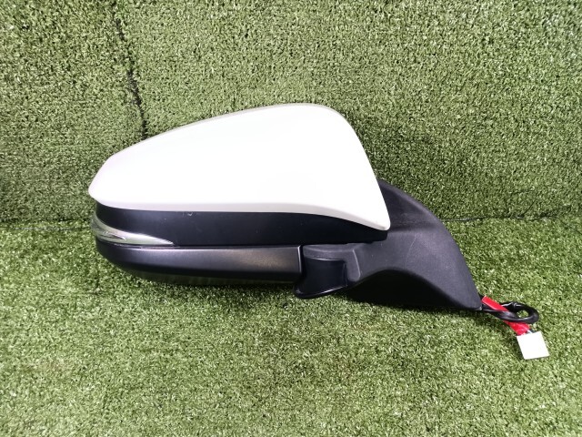 エスクァイア ノア ヴォクシー DBA-ZRR85G 右サイドミラー 右ドアミラー 87910-28B60拍卖