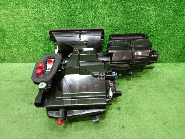 N-BOX 6BA-JF3 A/C AC エアコンクーリングユニット 79106-TTA-953拍卖