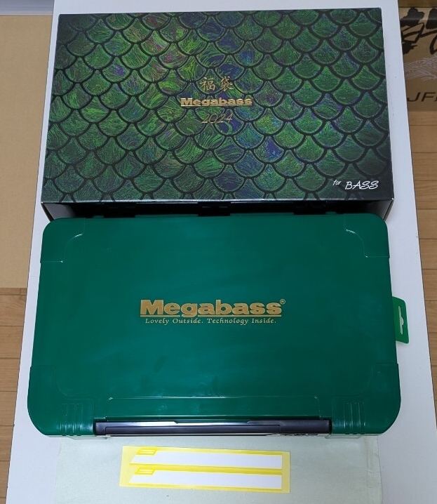 2024メガバス福袋限定 福箱 ランカーランチボックスMB3043 グリーン 未使用 ルアーボックス拍卖
