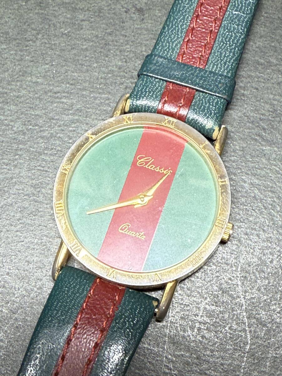 ★コレクター必見 CLASSIC? QUARTZ 腕時計 ジャンク レッド×グリーン アクセサリー 飾り コレクション Nn924拍卖