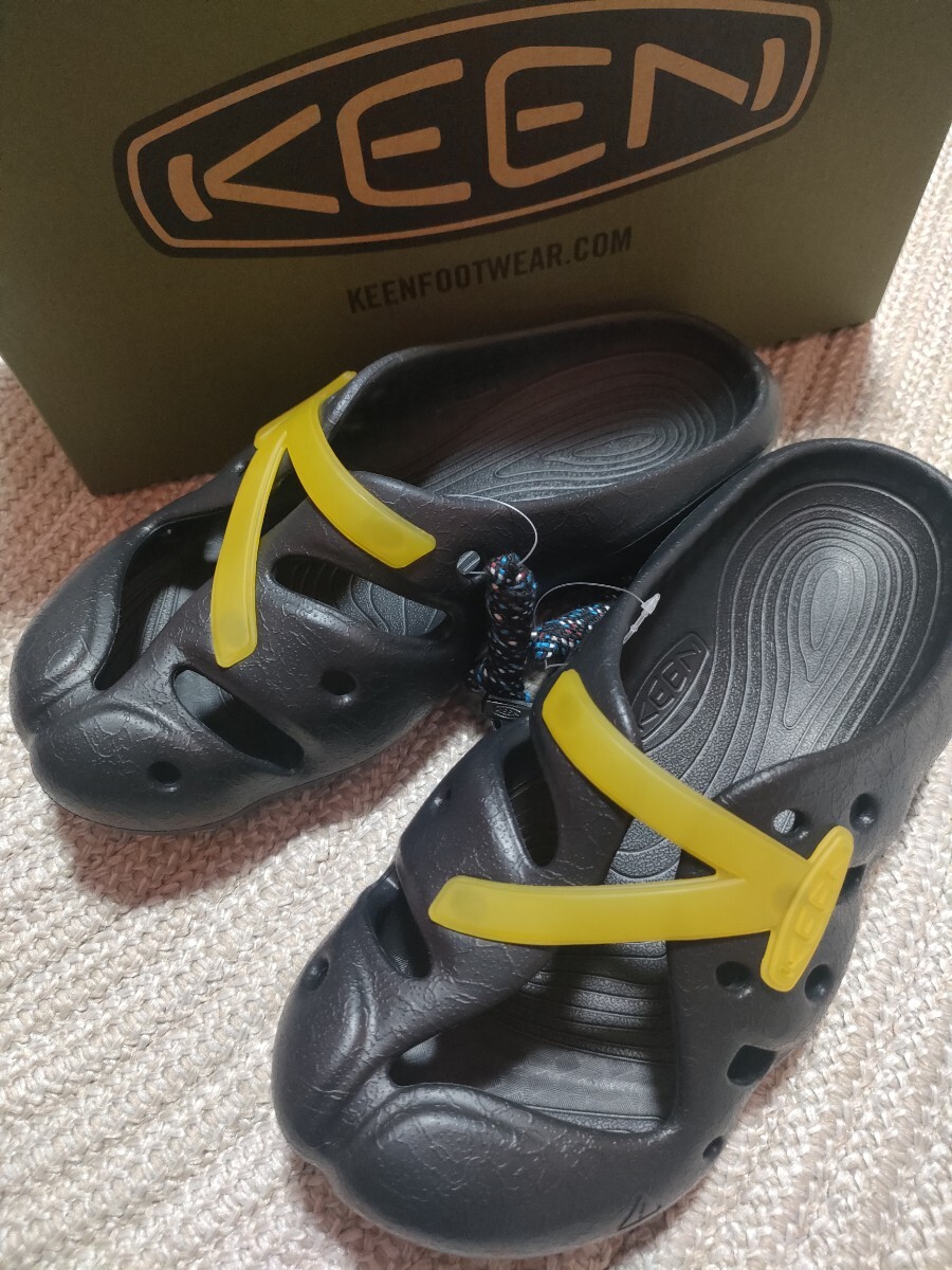 新品 未使用 KEEN YOGEEZ 26cm キーン ヨギーズ サンダル ブラック イエロー 黒 メンズ 正規品 アウトドア拍卖