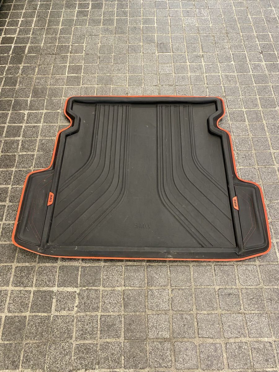 日本国内 正規品 当時物 本物 BMW 320i d F31 純正 ラゲッジマット コンパートメントマット ラゲッジトレイ 防水 赤 ステッチ 希少拍卖