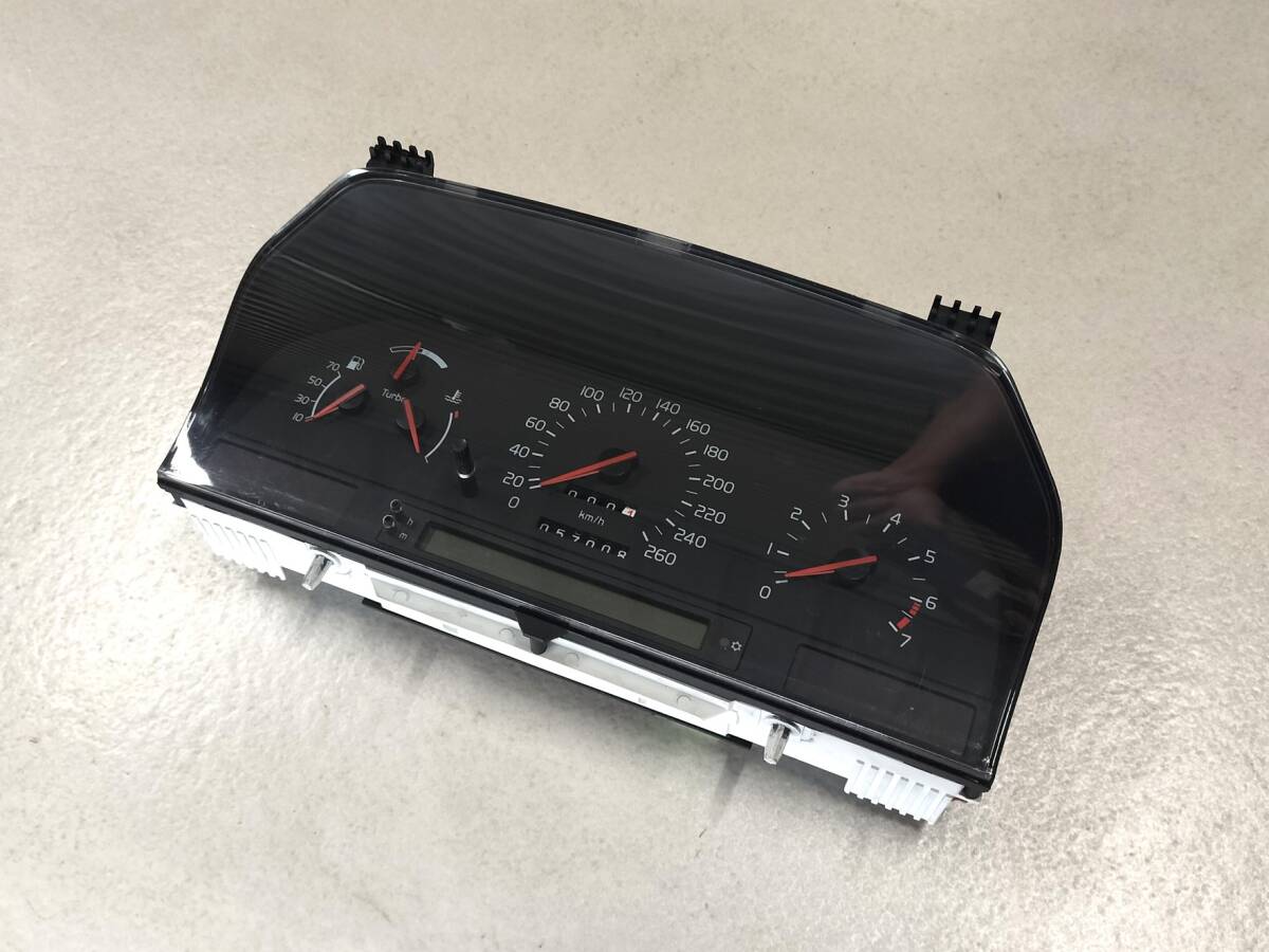 ボルボ 850 スピードメーター ターボ車用 57008km オドメーター、計器類動作確認済み デジタル表示部分難有 8B5234W拍卖