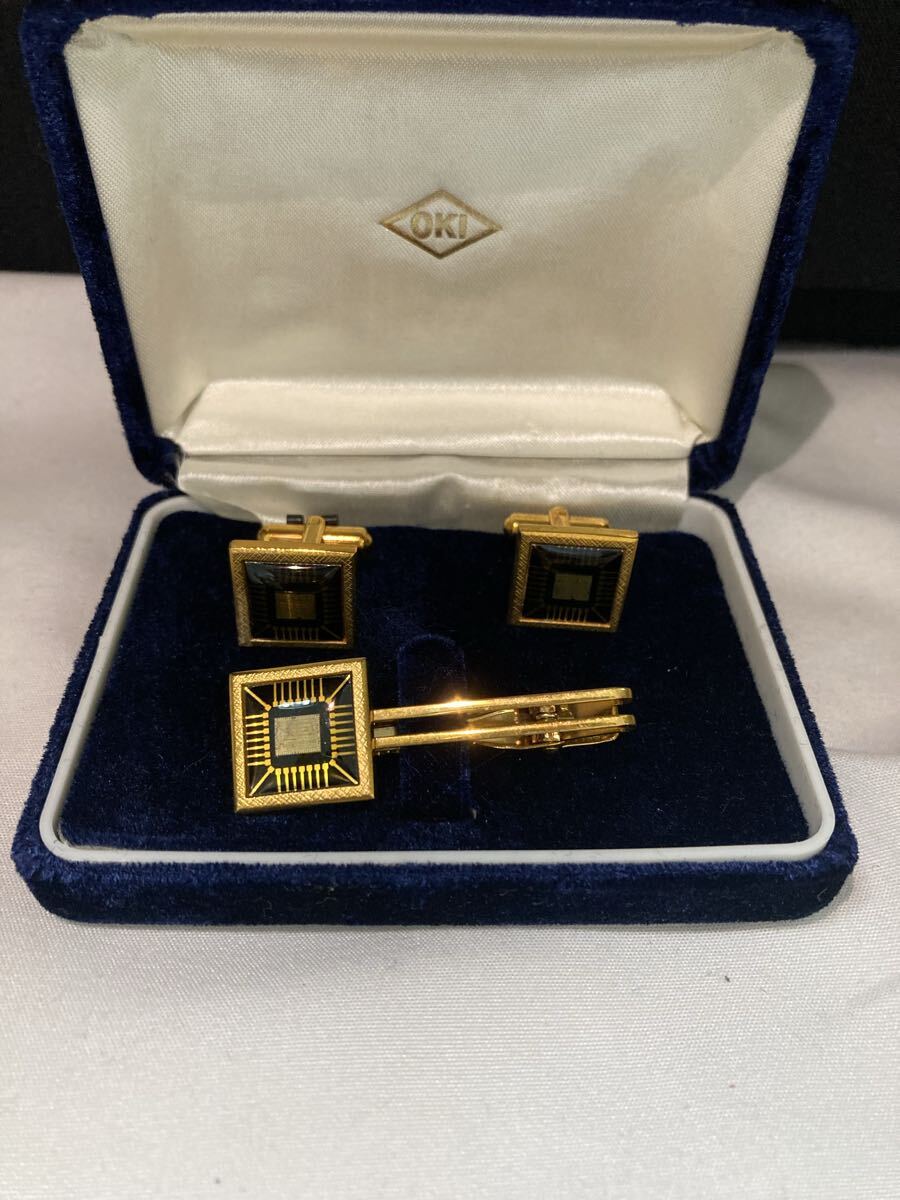 【5E165】OKI カフス ネクタイピン タイピン セット ゴールドカラー ペア アクセサリー まとめ メンズアクセサリー拍卖