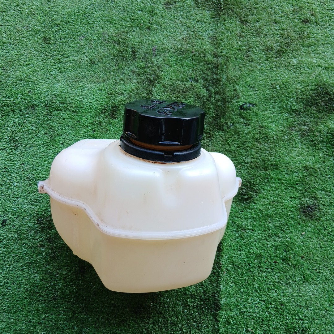 イセキ 管理機 KM27 KM パンジー27 パンジー 燃料タンク 程度良 割れ無し FJ100 ガソリン エンジン 漏れ無し 倉庫内保管 タンク 燃料拍卖