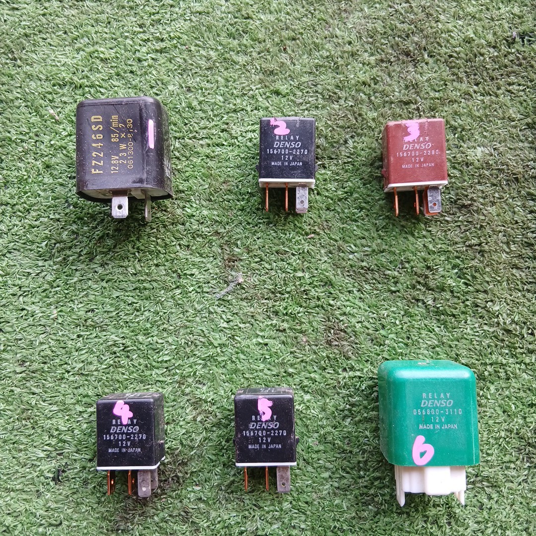 クボタ コンバイン AR335 ARN335 リレー デンソー 12V 実働車外し 電子部品 フラッシャ 後退灯 制動灯 作業灯 スターター 宅急便コンパクト拍卖