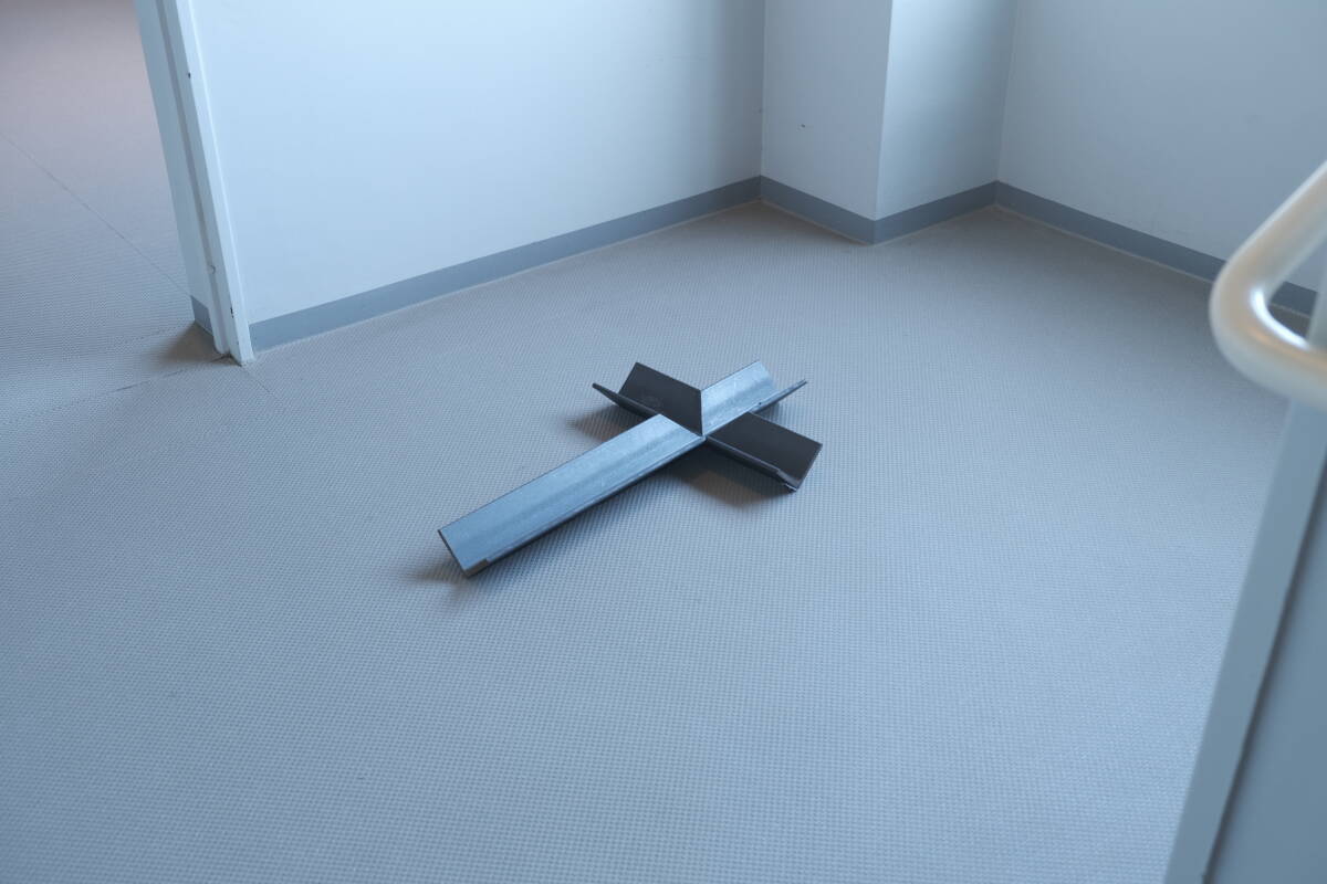 Ron Gilad Oh Signore! フルーツトレイ Danese Milano 2017年 L字アングル鋼 透明ニス仕上げ 美品 ロン・ギラッド ダネーゼ拍卖