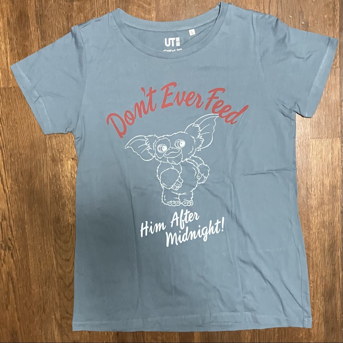 廃盤GREMLINS グレムリン UTシャツ UNIQLOグレー 半袖Tシャツ拍卖