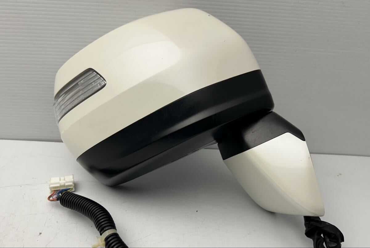 ★美品★動作品★ホンダ 純正 RK1 RK2 RK4 RK5 ステップワゴン ドアミラー サイドミラー 右 9ピン ホワイトパール NH624P (Y244)拍卖