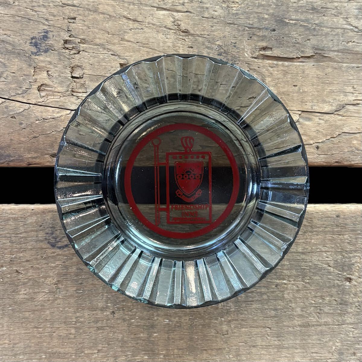 ★希少★ビンテージ アッシュトレイ FRIENDSHIP INNS 灰皿 ホテル モーテル フレンドシップイン カジノ インテリア ベガス アメリカン雑貨拍卖