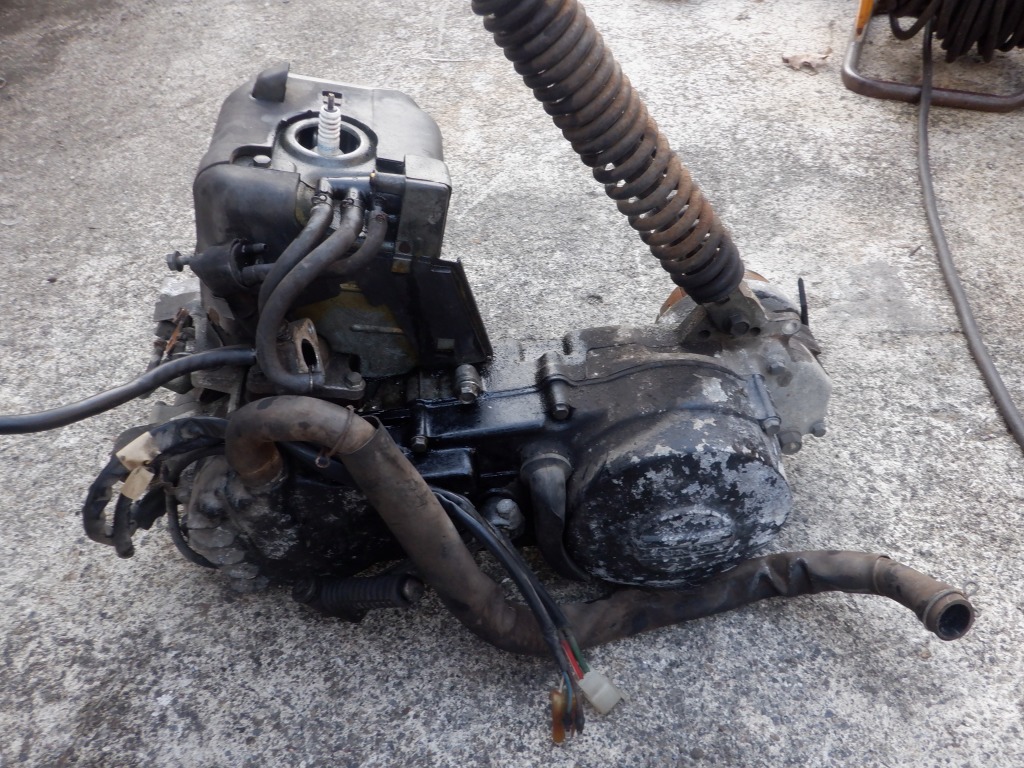 リード80SS HF04 純正実働エンジン メーター読み2486キロ 駆動系付! C 拍卖