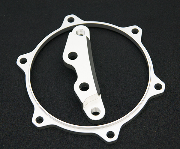 SR400 SR500 ブレンボ 4P キャリパーサポート 2001~用 Silver拍卖