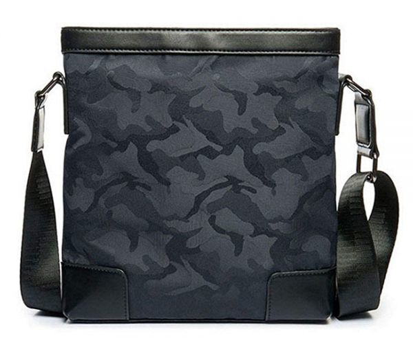ショルダーバッグ 迷彩 斜めがけ ナイロン 小さめ メンズ カモフラージュ レディース ミニ 斜め掛け バック 送料無料 新品 ネイビー系拍卖