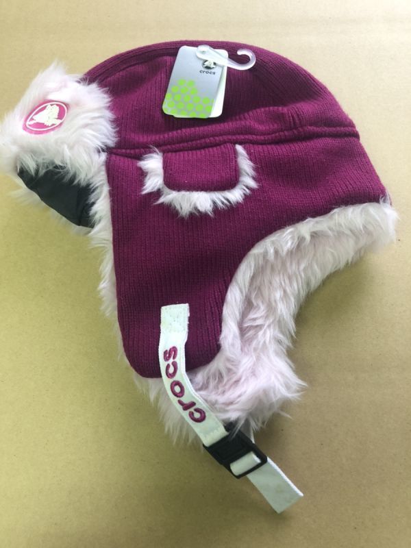 crocs クロックス ニット帽 ボア キャップ 耳あて帽 ベビー キッズ 子供 帽子 保育園 幼稚園 小学生まで ワインレッド 42-48 訳アリ拍卖