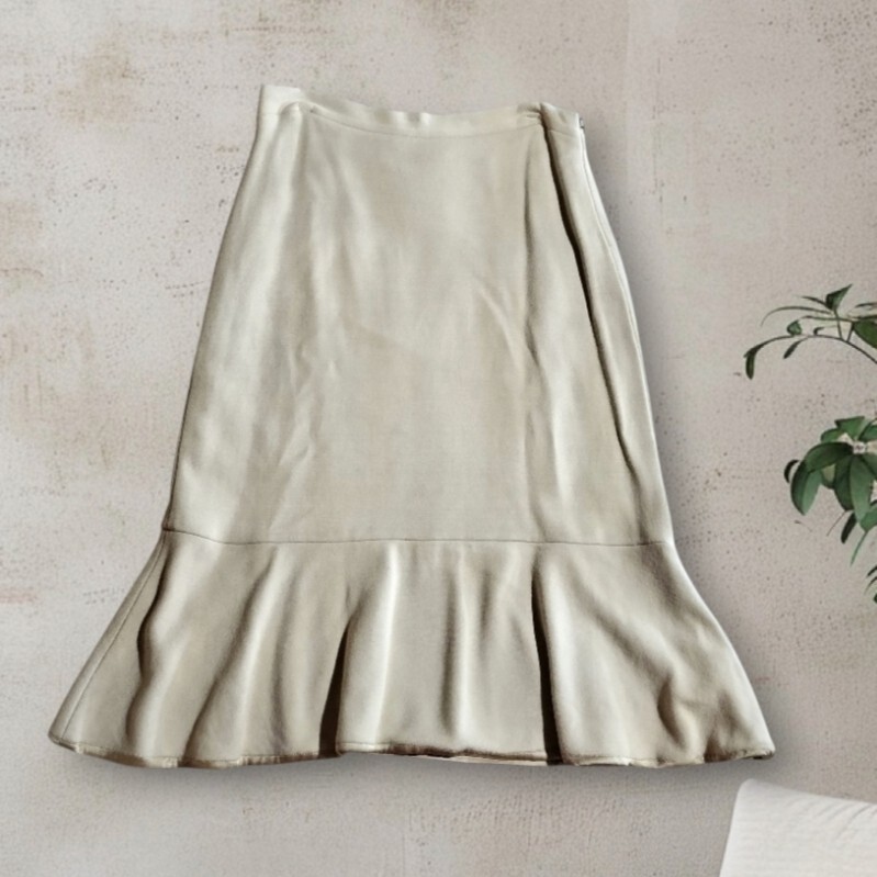 ミッソーニ MISSONI ベージュ フレアスカート 裾裏サテン風 ミディ丈拍卖