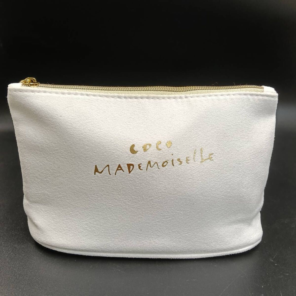【未使用 保管品】 CHANEL シャネル ココマドモアゼル ノベルティポーチ 化粧ポーチ 小物入れ ホワイト 白 ヴィンテージ W-3拍卖