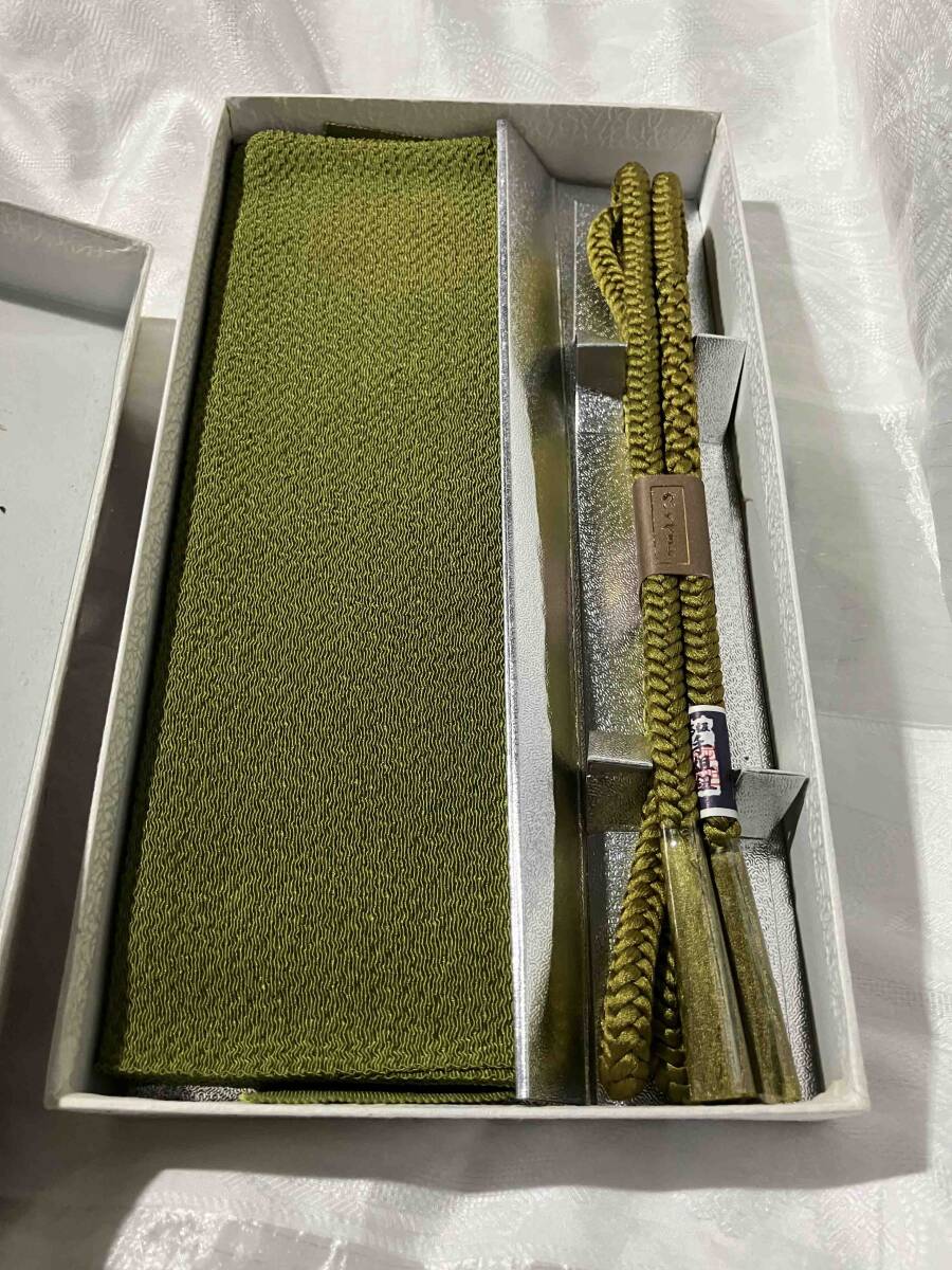 やまと カーキ色 帯揚・帯締め セット 未使用 紙箱入り 定価11800円拍卖