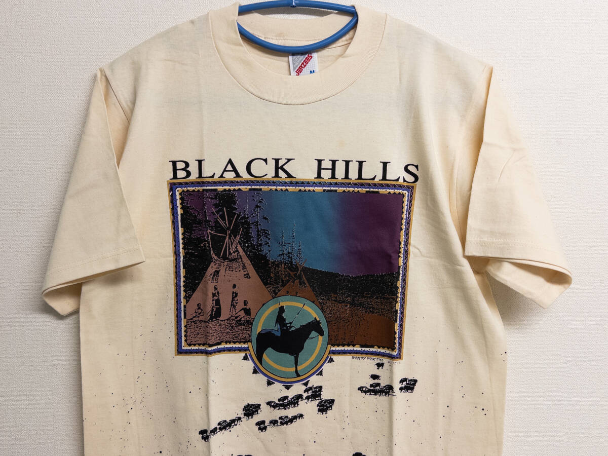 3Q売切!税無し◇【USA買付】BLACK HILLS Tシャツ Mサイズ★アメリカン★★0821-8拍卖