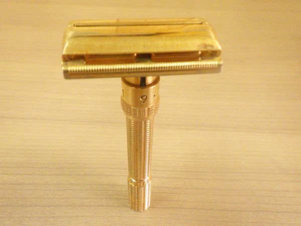 美品 ■Gillette ジレット 両刃剃刀 ヴィンテージ 金 両刃カミソリ MADE IN USA拍卖
