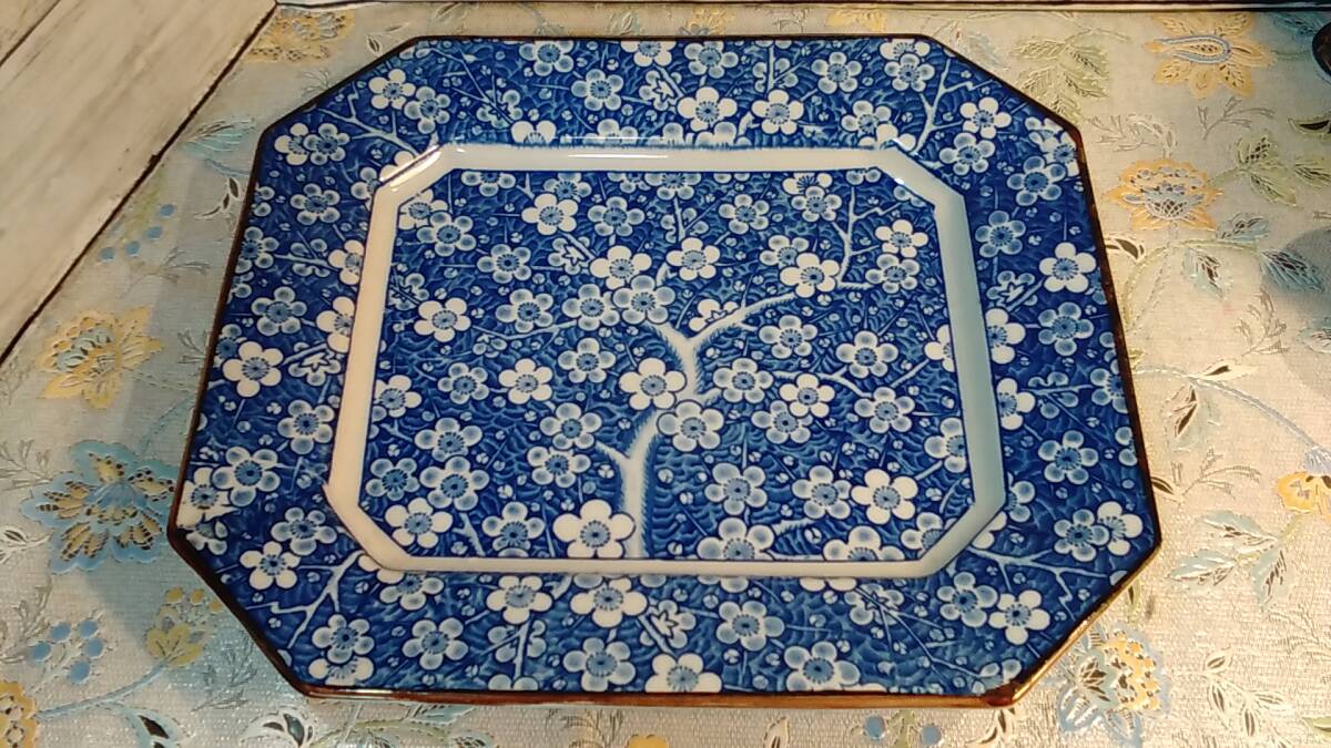 ■■ 有田焼 和食器 梅柄 八角皿 未使用保管品 ■■拍卖