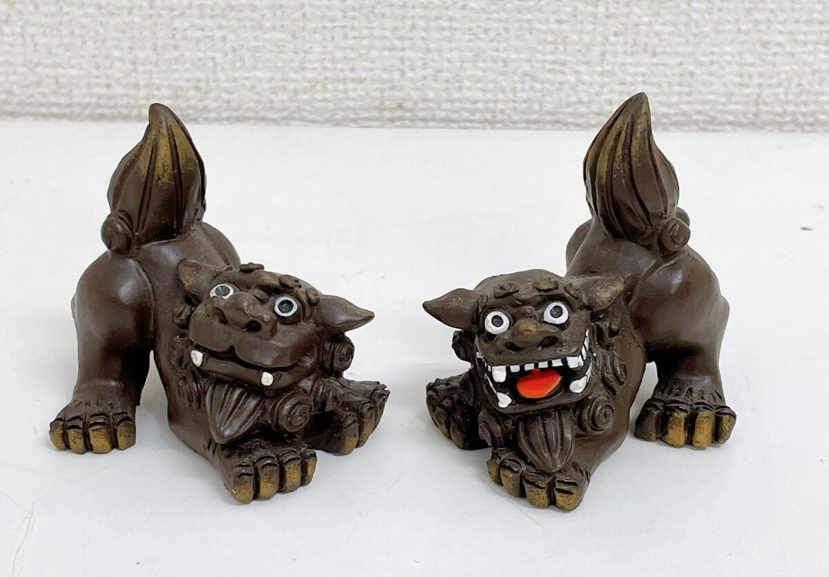 【 ゆんたくシーサー 置物】素焼き/ペアシーサー/お守り/インテリア/沖縄 お土産/A77-595拍卖