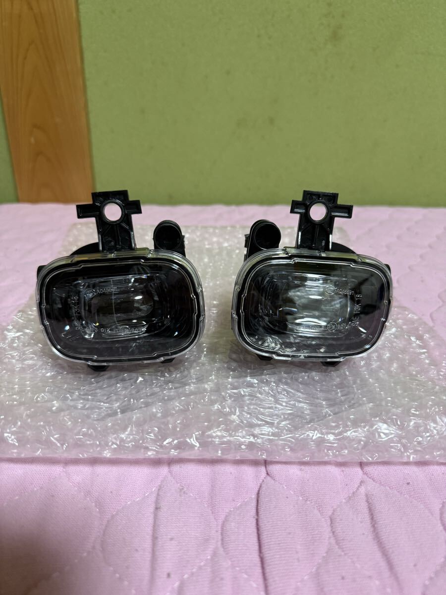 ★新車外し★日産 純正 KICKS キックス P15 RP15 LED フォグ 左右セット HELLA MD E26 9074 26155 8990D 26150 8990D ②拍卖