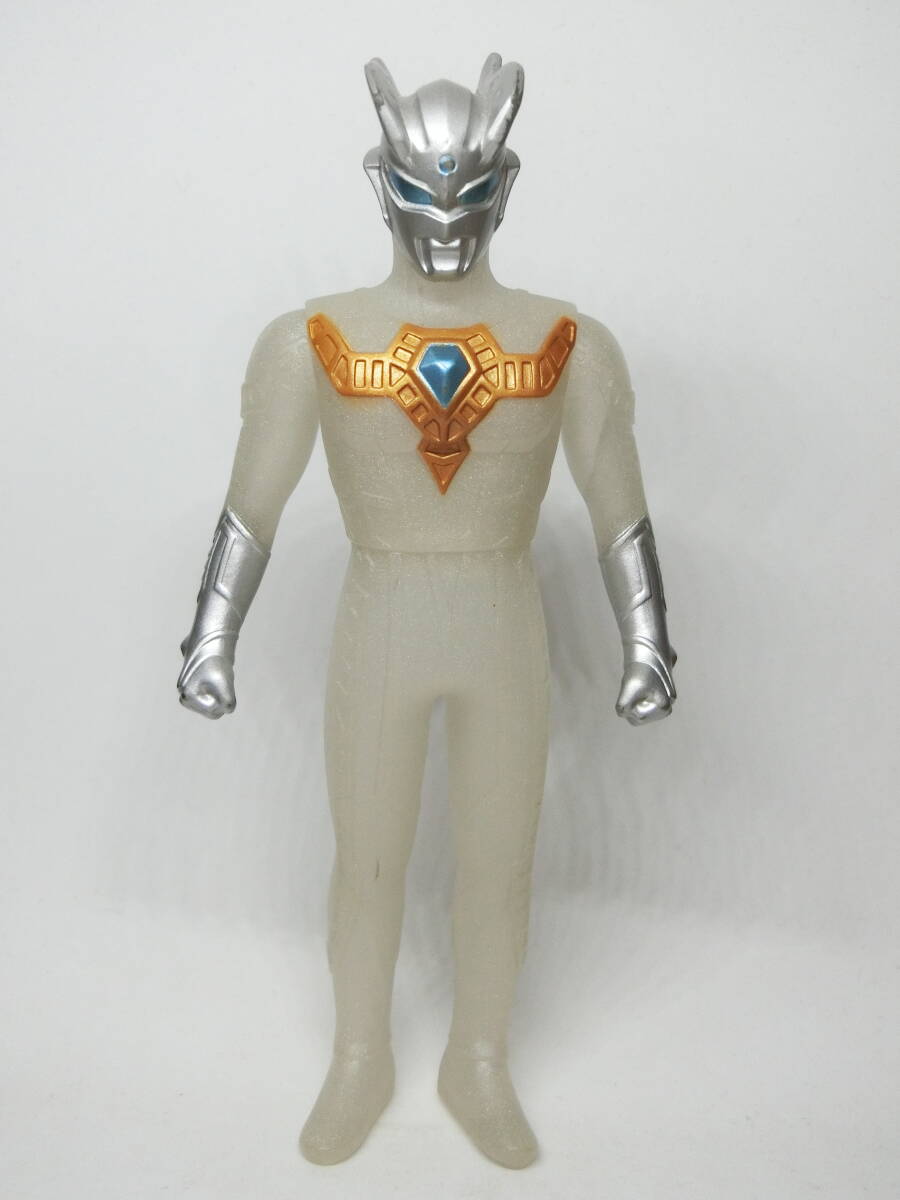 ウルトラヒーローシリーズ シャイニングウルトラマンゼロ 変身時発光Ver. ソフビ ナムコ限定 拍卖