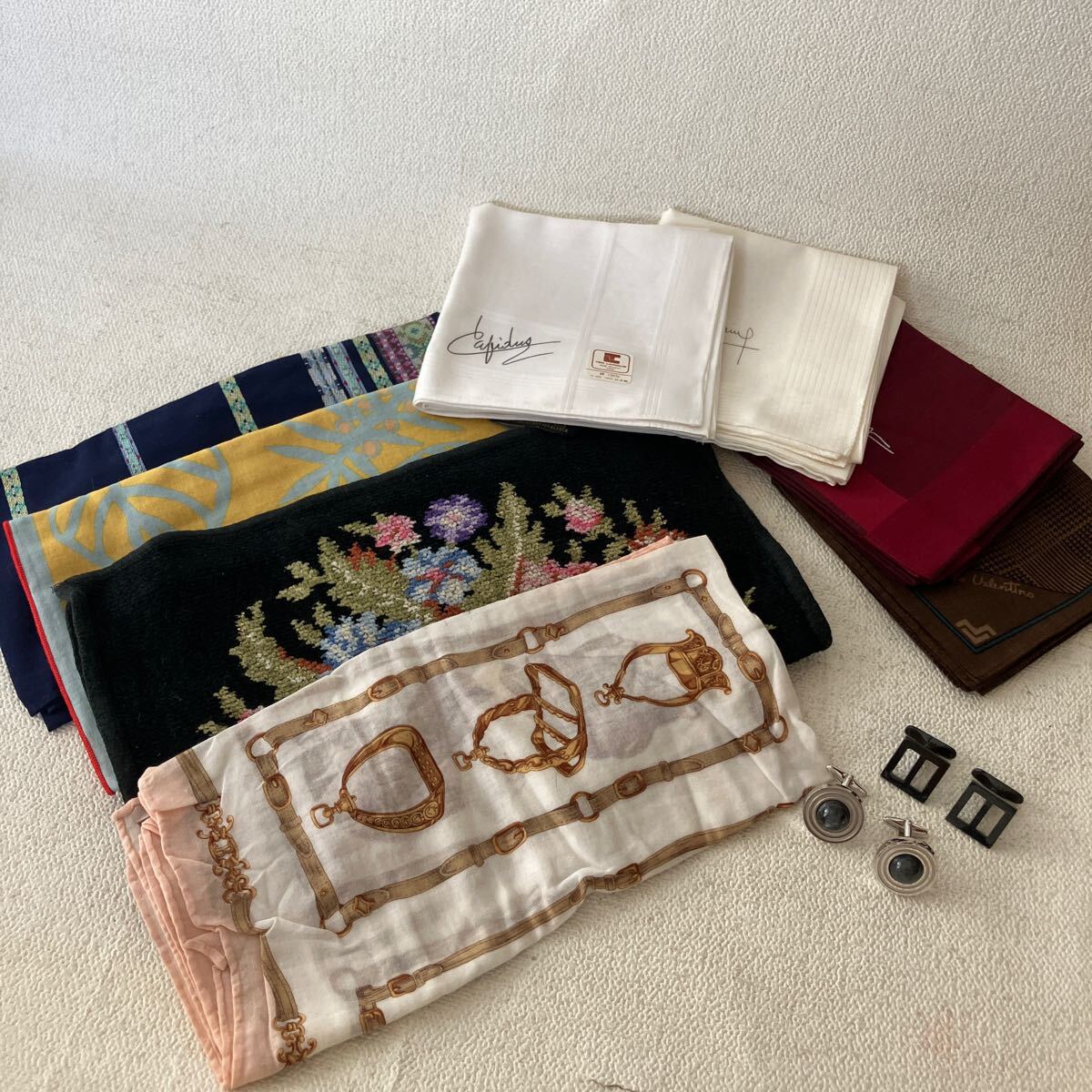 c1041 60 昭和レトロ カフス ハンカチ メンズ レディース まとめて セット シンプル色 白 茶色 レトロ柄 ファッション小物 アクセサリー拍卖