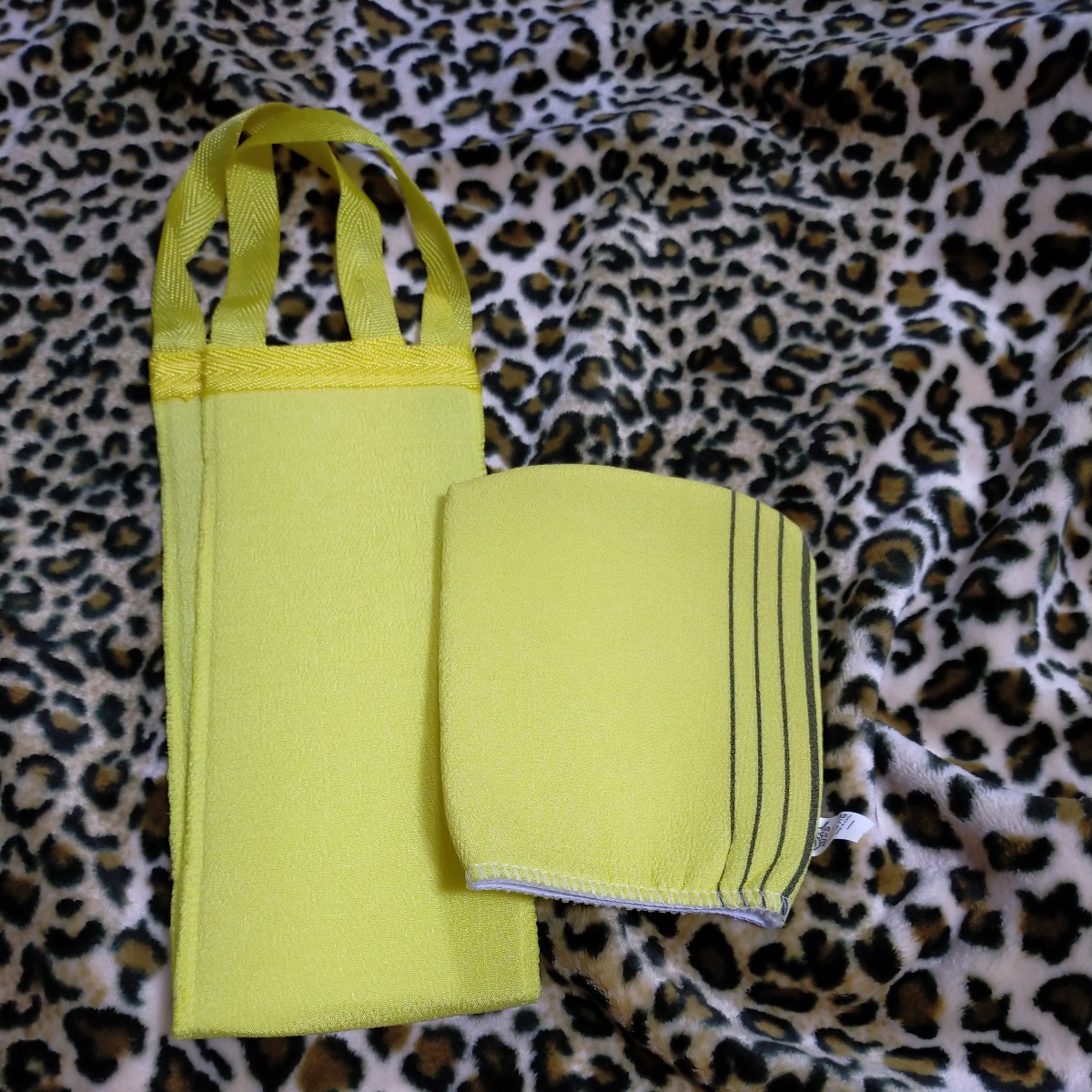 韓国 あかすりタオル ロング&手袋型 セット 黄色♪ 垢すり アカスリ 送料込♪ 拍卖