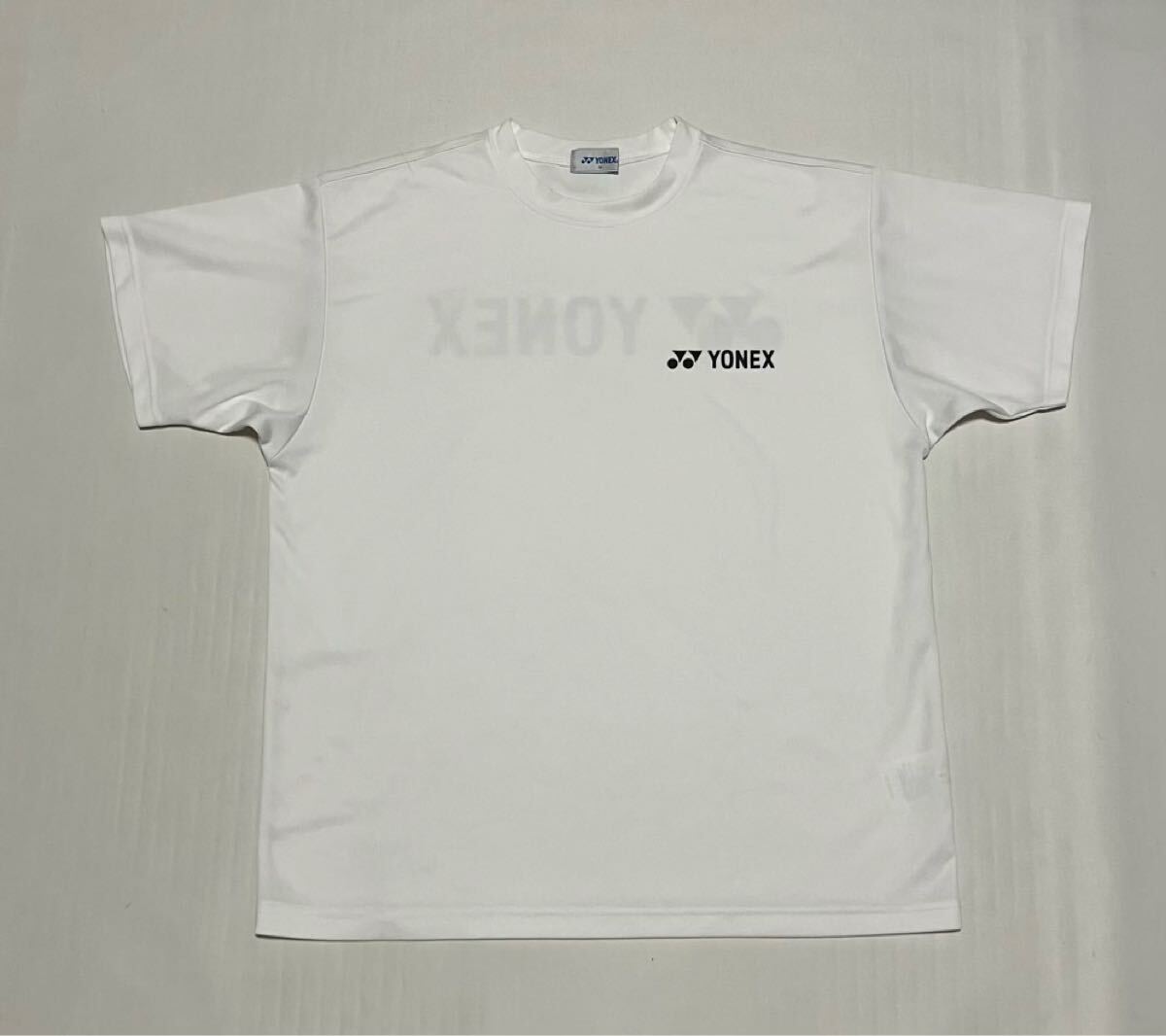 ヨネックス 半袖Tシャツ 白 メンズMサイズ拍卖