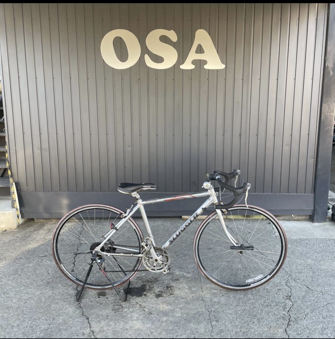 ○551★岐阜発 △BRIDGESTONE/ブリジストン/SLUGGER/ロードバイク/3×7段変速/走行確認/サドル破れ有/防犯有/ジャンク扱い R4.10/20★拍卖