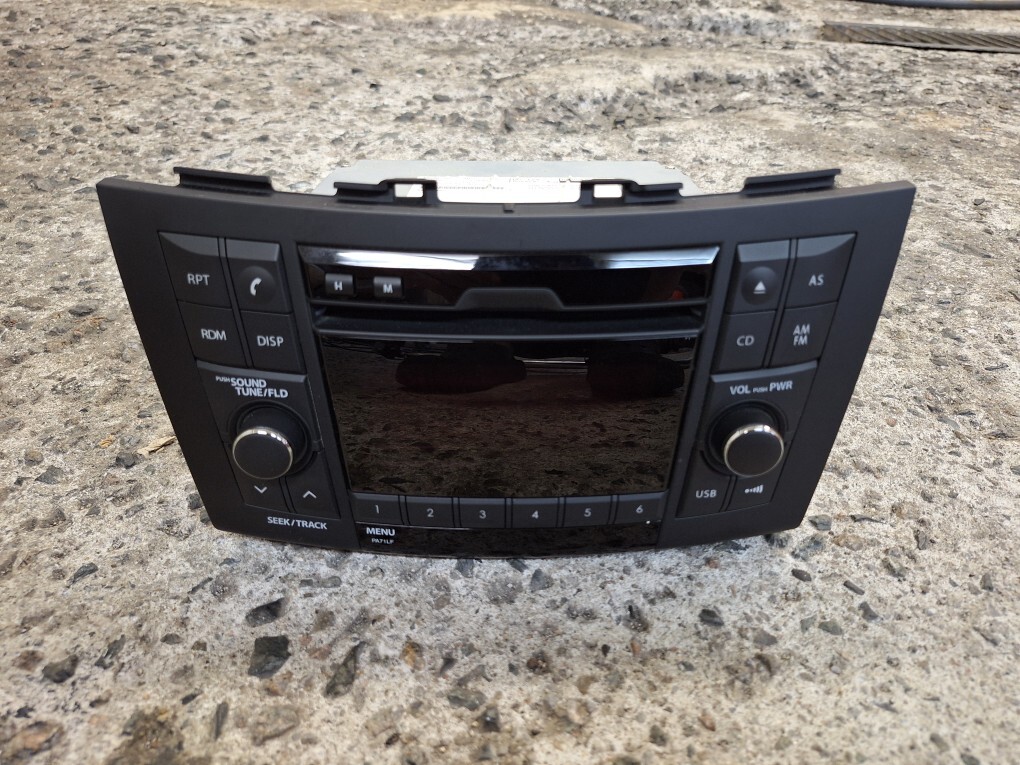 スズキ純正CDデッキ スイフトZC32S用拍卖