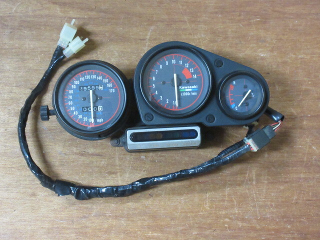 ZXR750? マイル/キロメーター拍卖