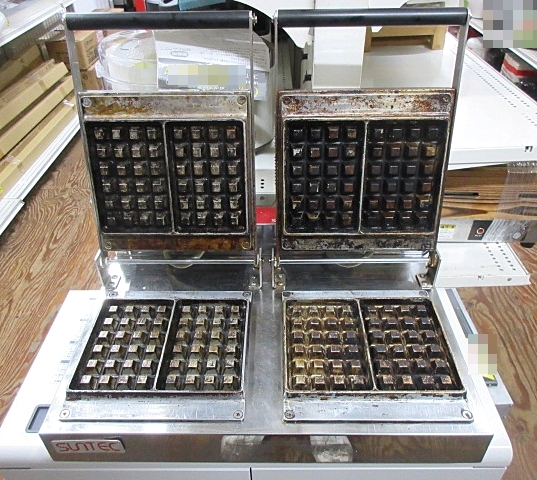 S6807 中古 SUNTEC サンテック ベルギーワッフルベーカー SBW-200 業務用 ワッフルメーカー 2連式 角型 100V 汚れあり すり傷あり 現状渡し拍卖