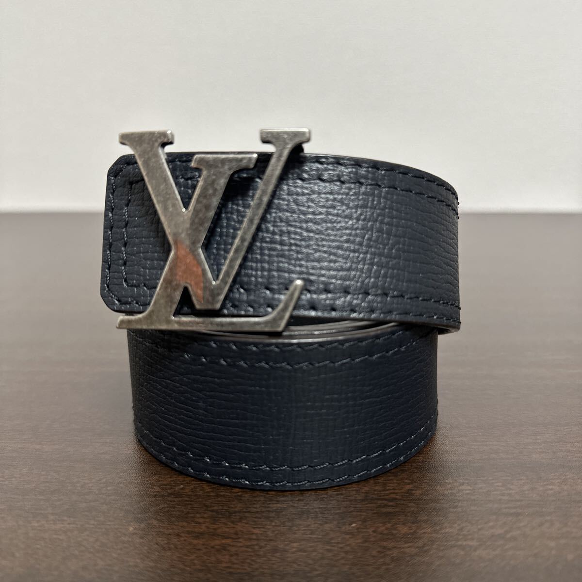 【美品】LOUIS VUITTON ルイヴィトン サンチュール LVイニシャル 85/34 レザー ベルト M9903拍卖