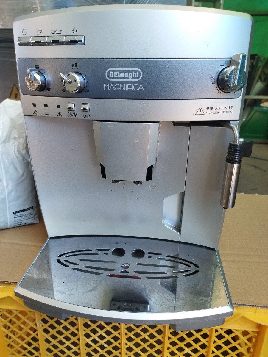 デロンギ ESAM03110S 全自動エスプレッソマシン DeLonghi コーヒーメーカー拍卖