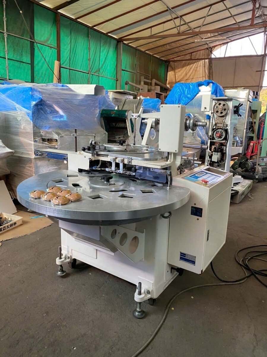 川島製作所 角折包装機型式: GW-4KMC 個包装機製菓製パン業務用動作確認済 三相200V拍卖