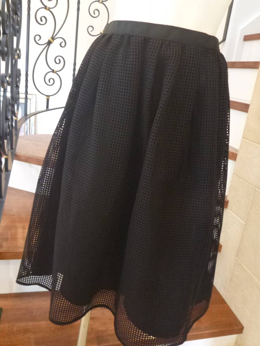 2.1万 未使用 PARLMASEL パールマシェール★日本製 黒ブラック 膝下丈 メッシュスカート 38 M相当拍卖