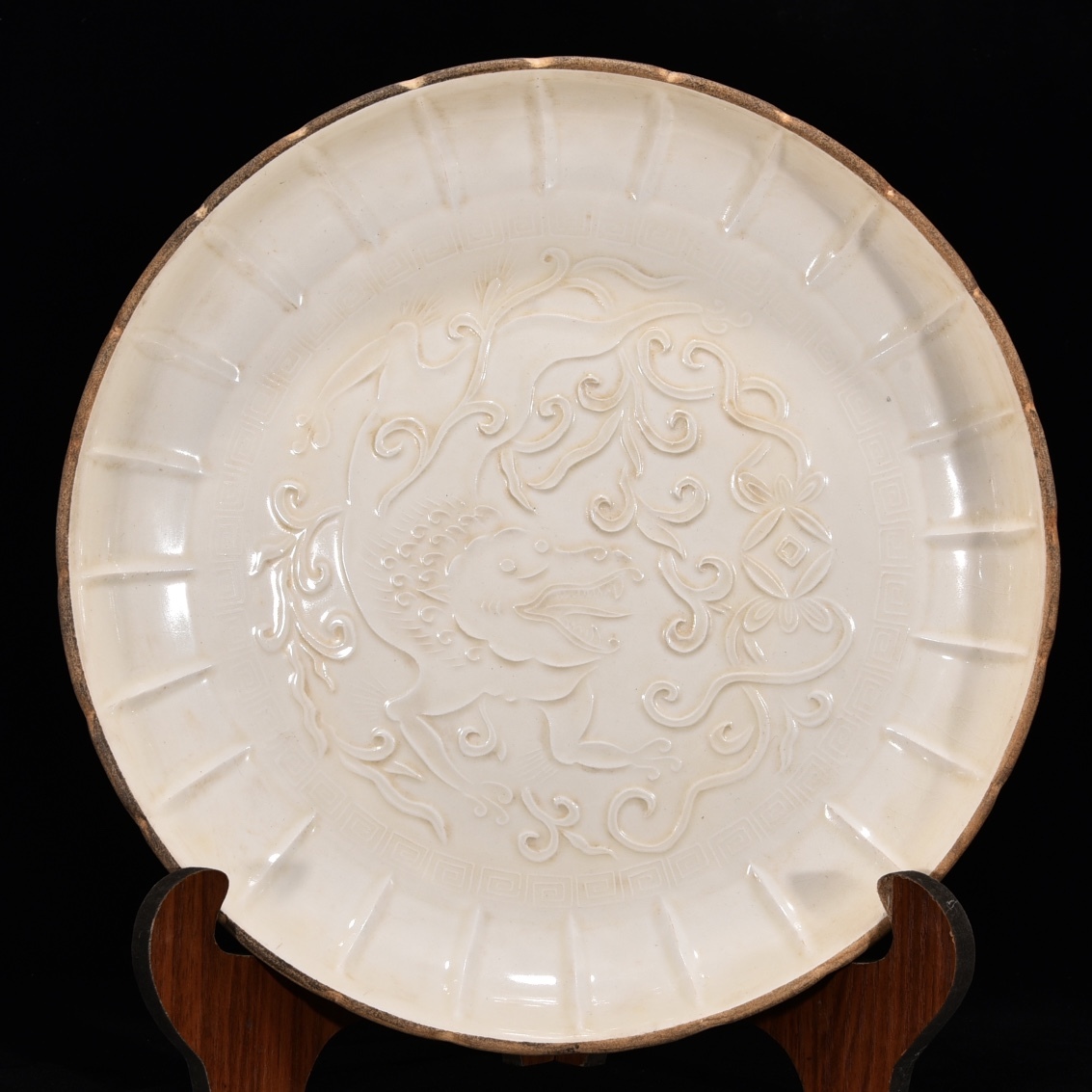 旧 宋代 定窯 月白釉 銘文皿 唐磁 古陶磁器 陶芸 中国古美術 古賞物 古置物 唐物 S78拍卖