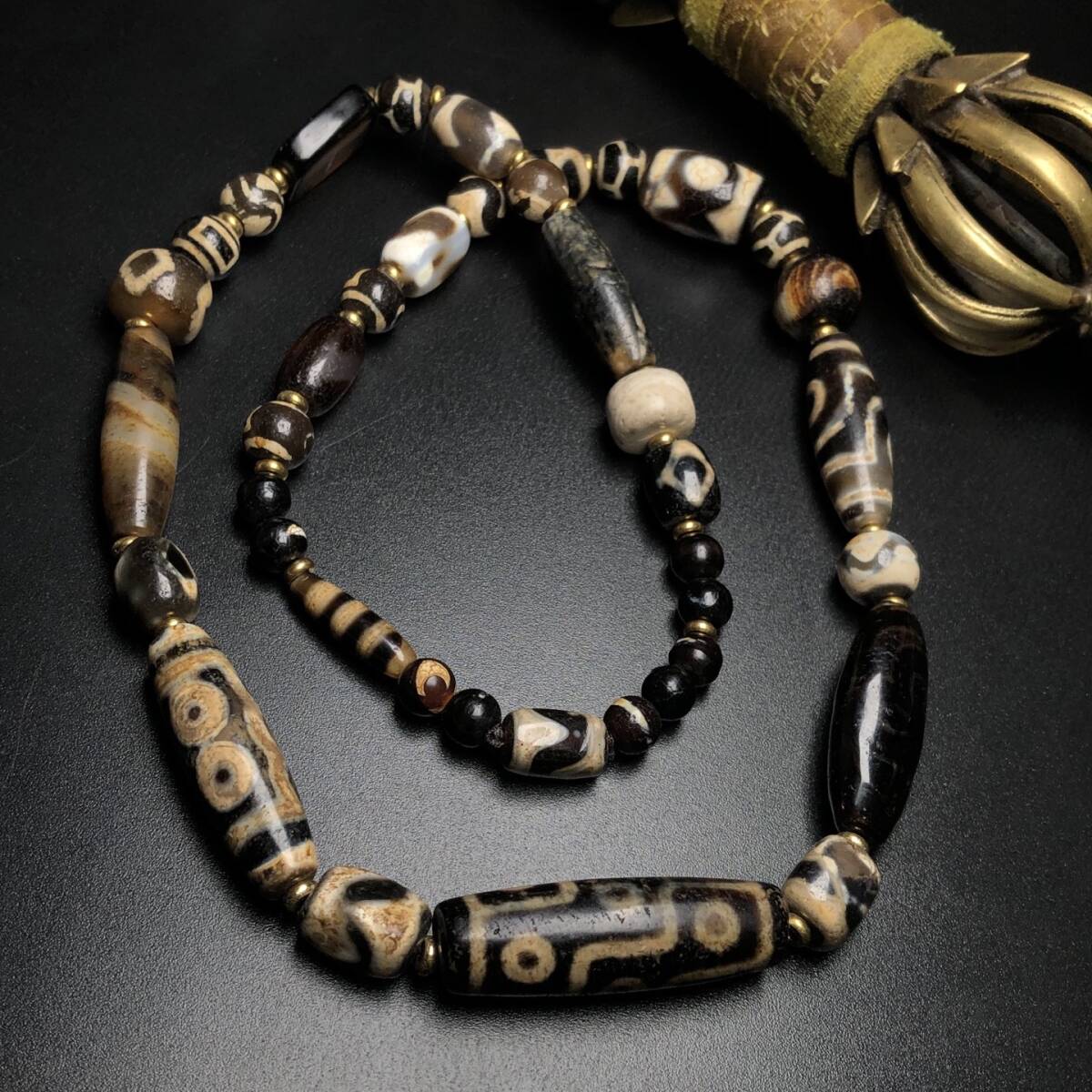 旧 蔵区 老材 高油包糊 多宝天珠手鏈 天然石 高級瑪瑙 時代物 中国古美術 古賞物 古置物 唐物 S78拍卖