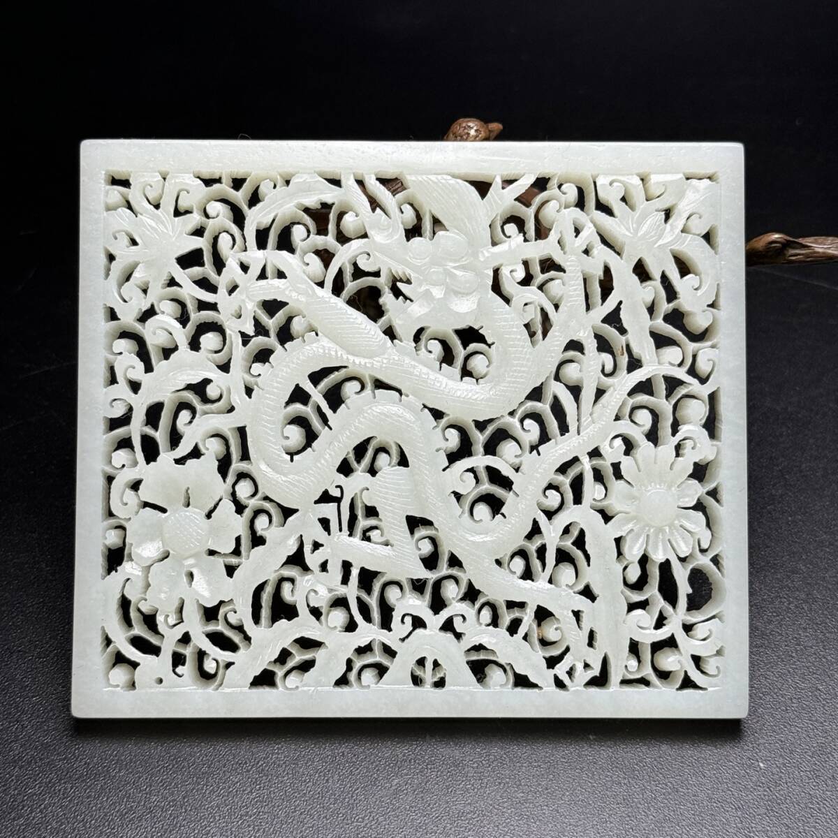 旧 清代 和田玉 龍板 蛟竜 天然石 時代物 中国古美術 古賞物 古置物 唐物 S78拍卖