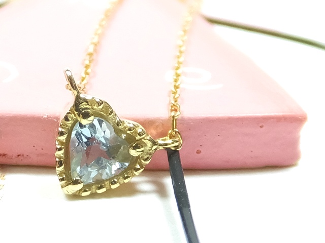 167-5◆K18ゴールド ハートモチーフ一粒アクアマリン 人気ブルー宝石◆ミル打ちシンプルデザイン レディース普段使い ネックレスジュエリー拍卖