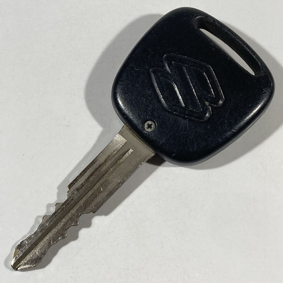 送料込 SUZUKI スズキ純正 ワゴンR アルト エヴリィ ジムニー 1ボタン スマートキー キーレス クリーム 白基盤 MTI560I拍卖