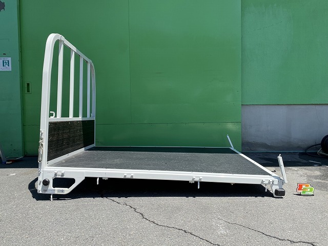 新車取り外し!エルフ/ミオ/MIO 初代(2024-) 純正 平ボディ/荷台 寸法約タテ2080×ヨコ1610×高さ1520(mm) ホワイト ソリッド (143834)拍卖