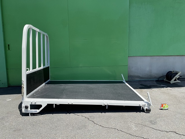 新車取り外し!エルフ/ミオ/MIO 初代(2024-) 純正 平ボディ/荷台 寸法約タテ2080×ヨコ1610×高さ1520(mm) ホワイト ソリッド (143835)拍卖