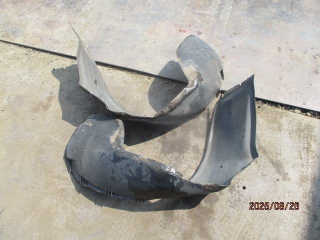 (0414)AB230W ボルボ 240 フロントインナーフェンダー 左右拍卖