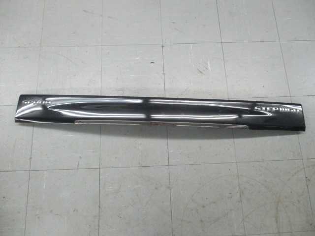 越谷 13-37807 ステップワゴンスパーダ RF5 純正リアガーニッシュ 越谷拍卖