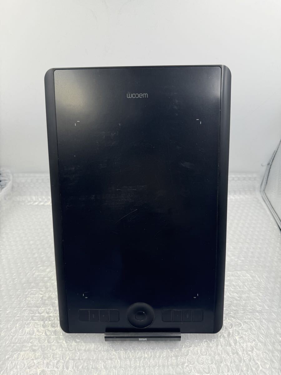 S4037) wacom INTUOS PRO PTH-660 ペンタブ ペンタブレット 通電確認 現状品拍卖
