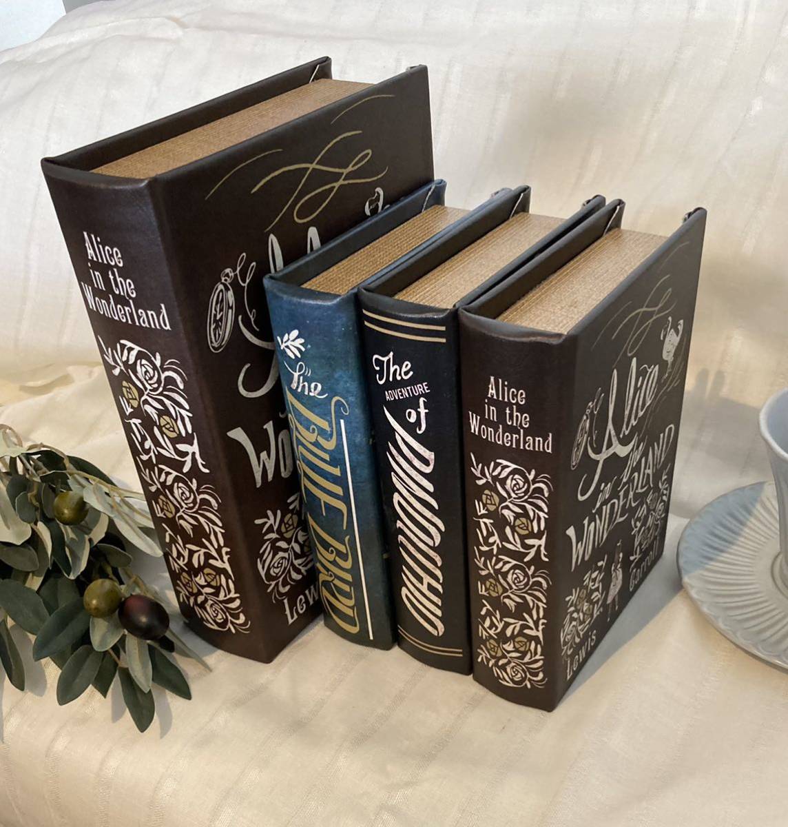 ★ブックボックス★不思議の国のアリス ブック型小物入れ Sサイズ お誕生日やクリスマスプレゼントにも!拍卖