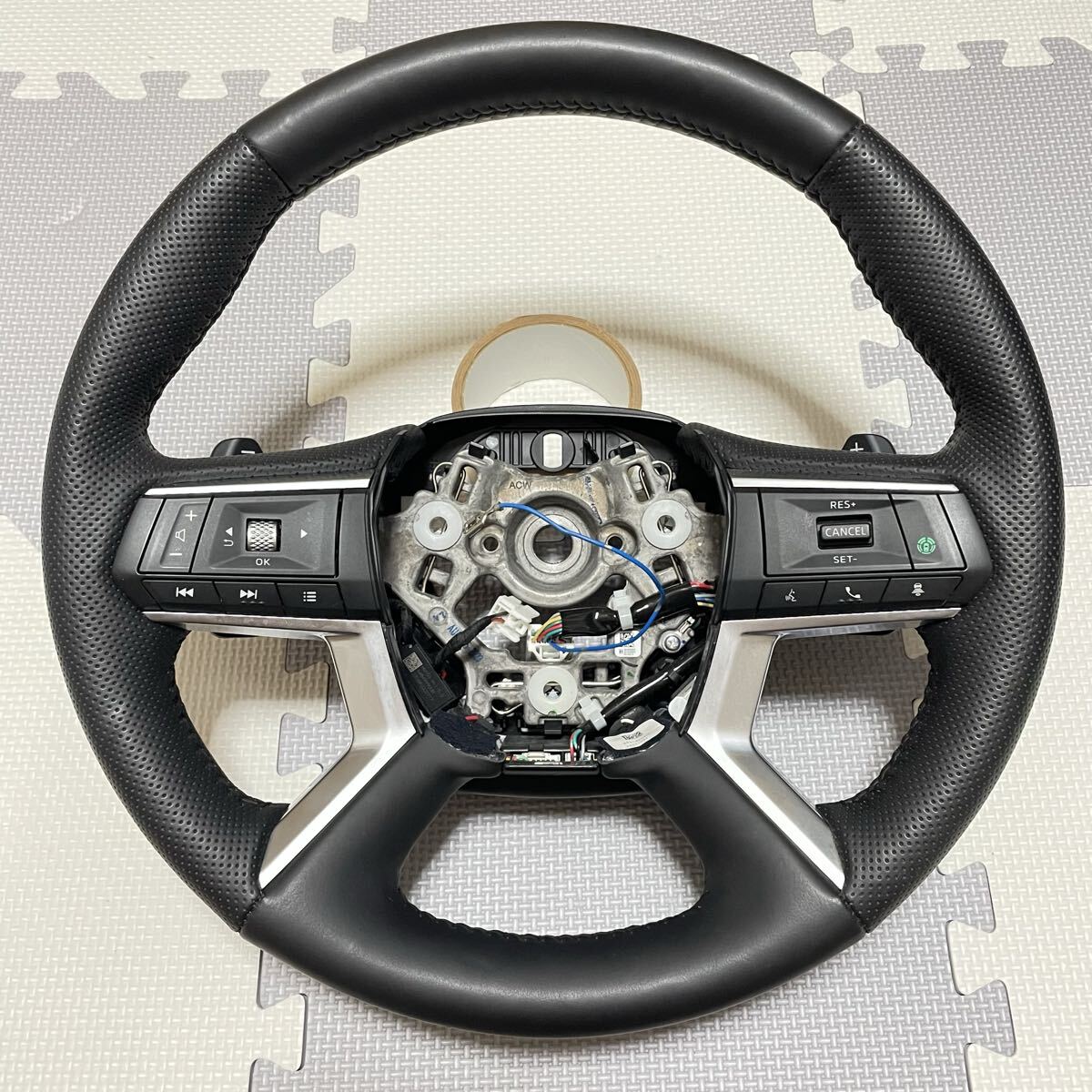 ★ヒーター パドル付★GN0W アウトランダーPHEV ミツビシ純正レザーステアリング ハンドル★ステアリングスイッチ パドルシフトGN三菱拍卖